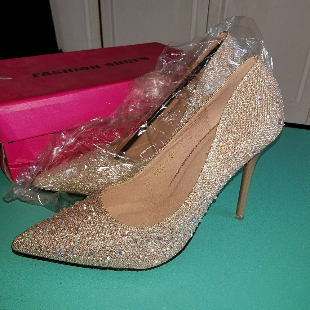 Red Bottom Cinderella Shoes NWT'S